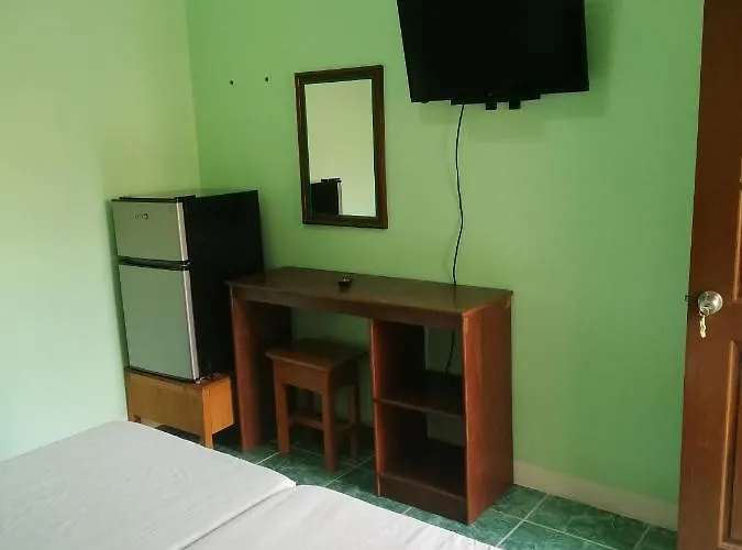 여관 Islet View House 2*